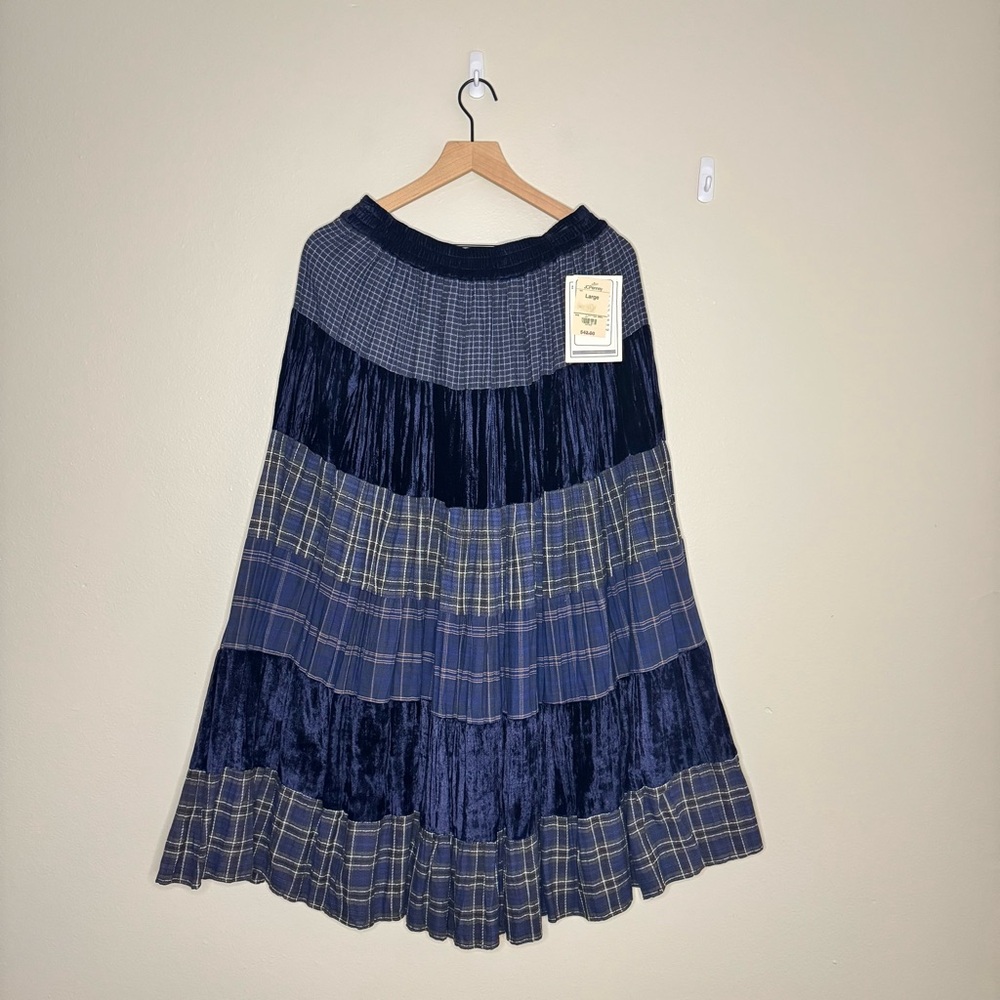 ST. JOHN’S BAY | Tiered Full Midi Skirt